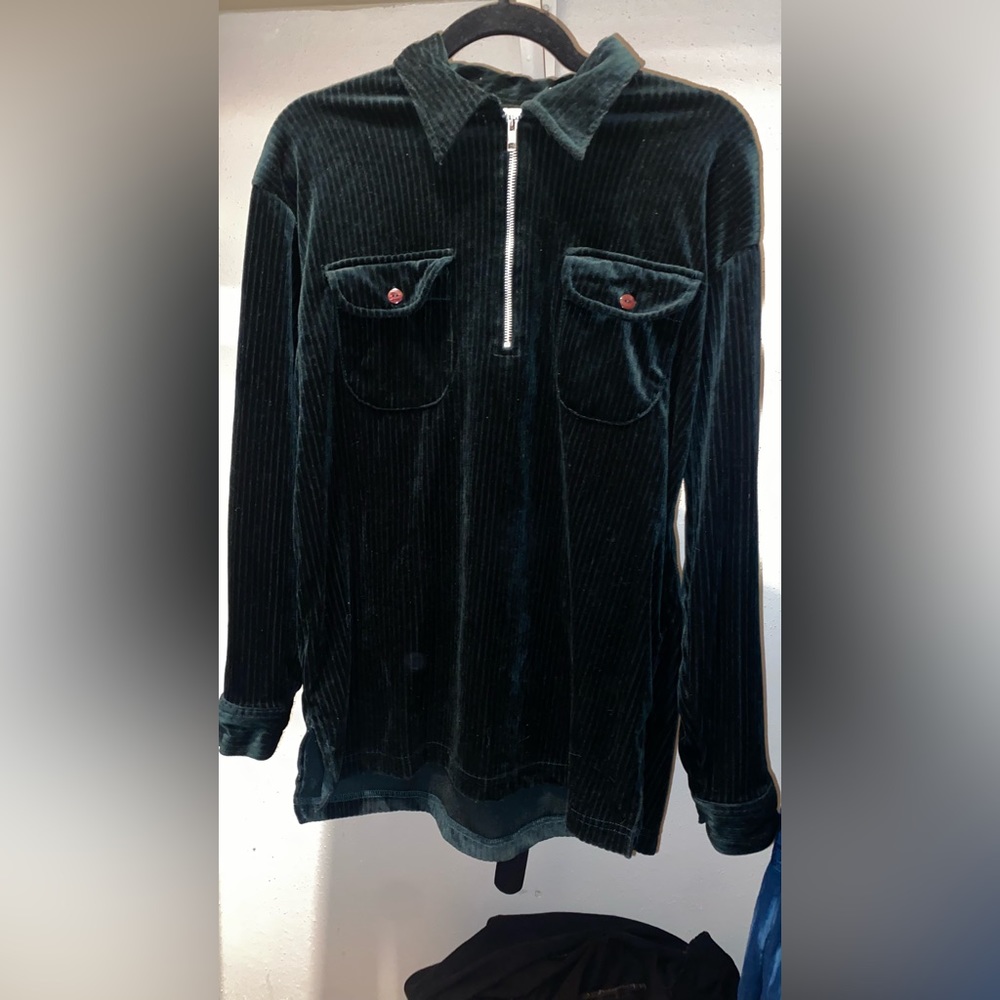 dark green velvet sweater with zipper & collars.